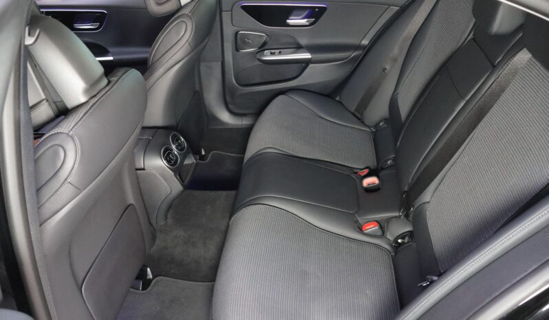 MERCEDES-BENZ C300e lleno