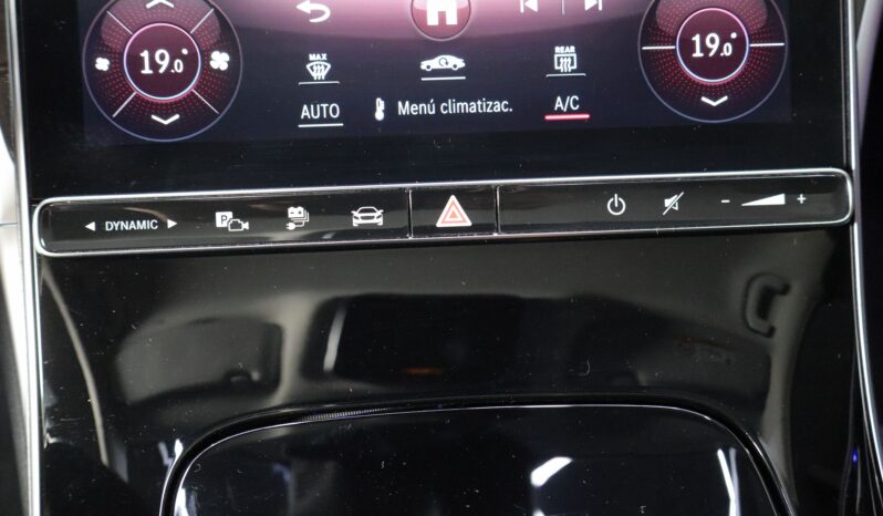 MERCEDES-BENZ C300e lleno