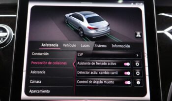 MERCEDES-BENZ C300e lleno