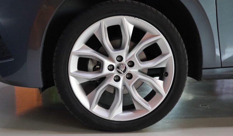 SKODA Kamiq 1.0TSI 115CV DSG Sport lleno
