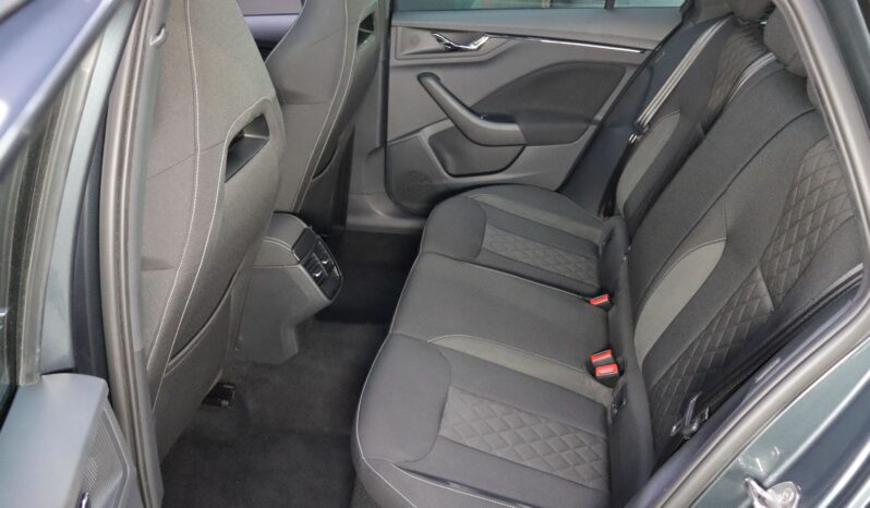 SKODA Kamiq 1.0TSI 115CV DSG Sport lleno