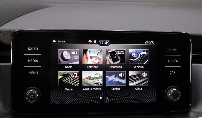 SKODA Kamiq 1.0TSI 115CV DSG Sport lleno