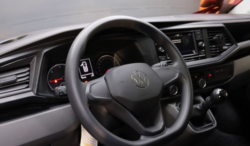 VOLKSWAGEN Transporter lleno