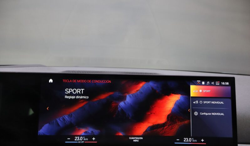 BMW 320e Touring lleno