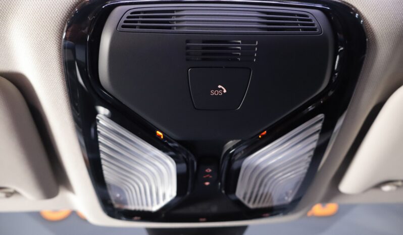 BMW 320e Touring lleno