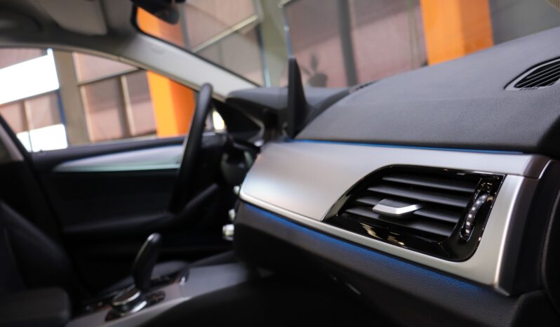 BMW 530e xDrive Touring lleno