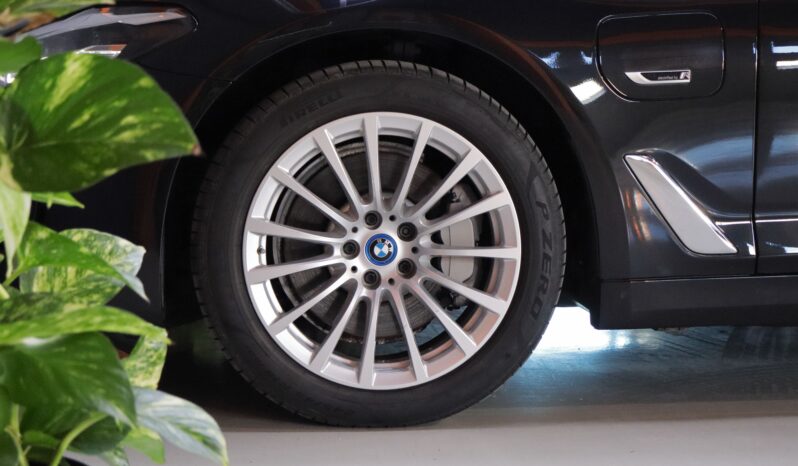 BMW 530e xDrive Touring lleno