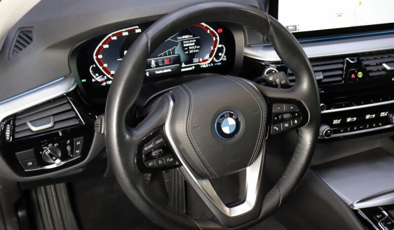 BMW 530e xDrive Touring lleno