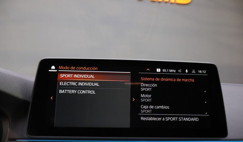 BMW 530e xDrive Touring lleno