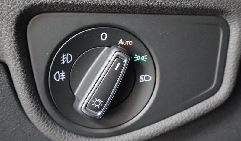 VOLKSWAGEN Touran 2.0TDI lleno