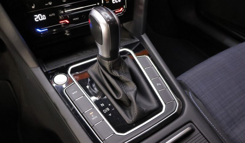 VOLKSWAGEN Passat Variant GTE lleno