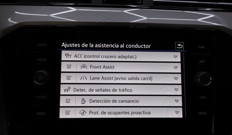 VOLKSWAGEN Passat Variant GTE lleno