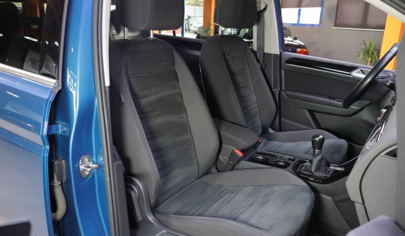 VOLKSWAGEN Touran lleno