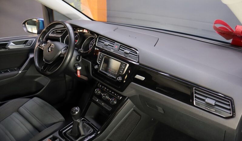 VOLKSWAGEN Touran lleno