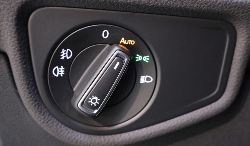 VOLKSWAGEN Touran lleno