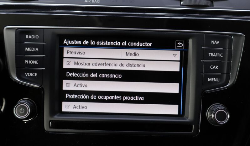 VOLKSWAGEN Touran lleno