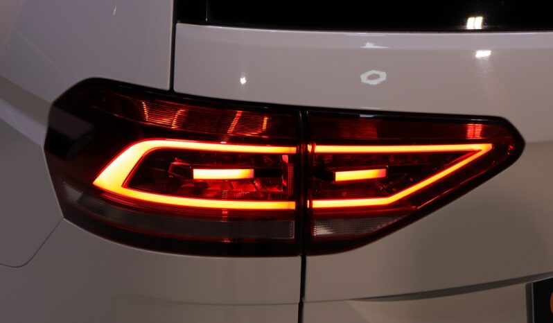 VOLKSWAGEN Touran lleno