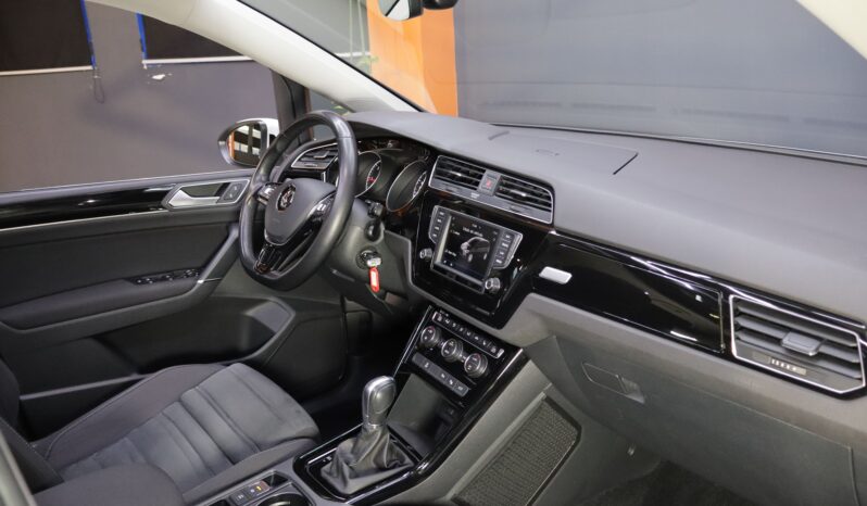 VOLKSWAGEN Touran lleno