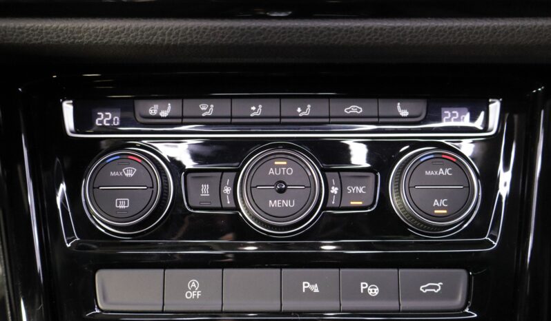 VOLKSWAGEN Touran lleno