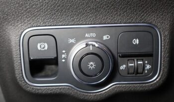 MERCEDES-BENZ GLB 200D lleno