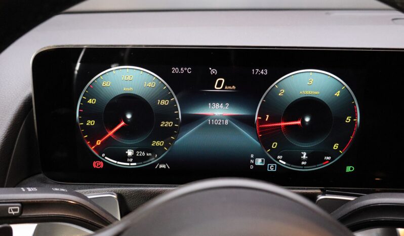 MERCEDES-BENZ GLB 200D lleno