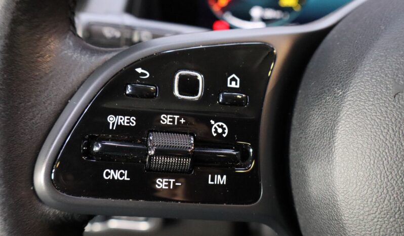 MERCEDES-BENZ GLB 200D lleno