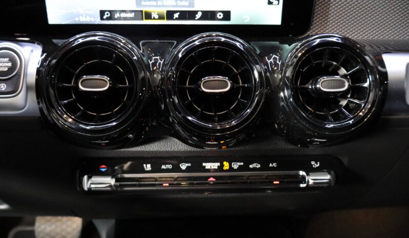 MERCEDES-BENZ GLB 200D lleno