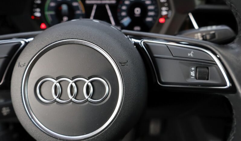 AUDI A3 Sportback 40TFSIe lleno