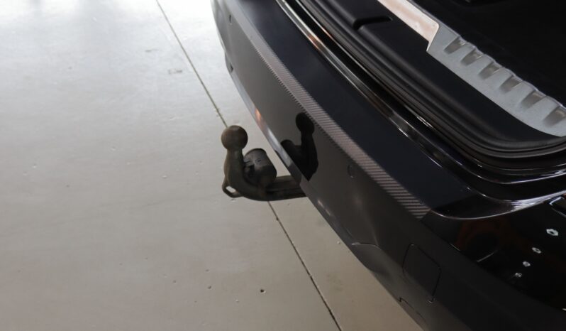 BMW 330e xDrive Touring M lleno