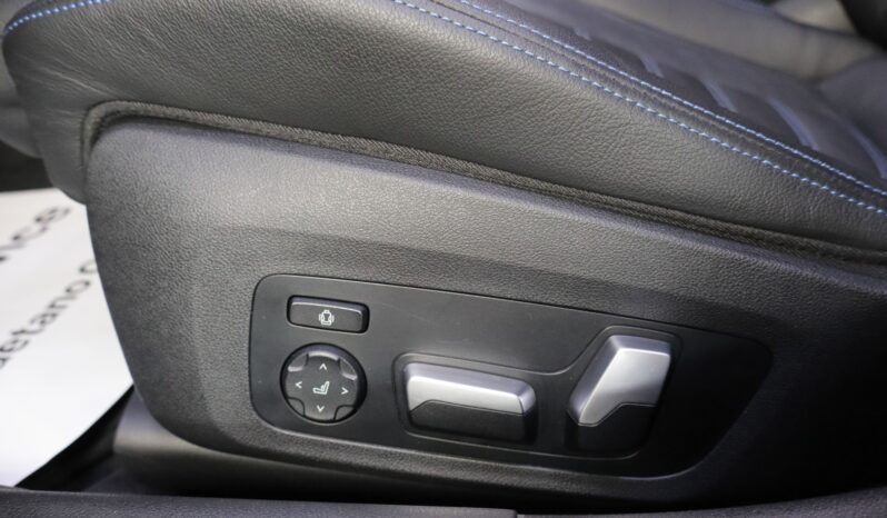 BMW 330e xDrive Touring M lleno