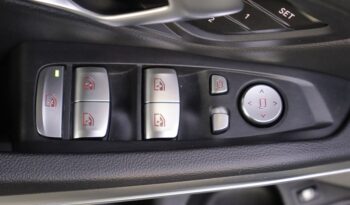 BMW 330e xDrive Touring M lleno