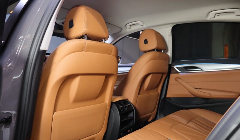 BMW 530e xDrive lleno