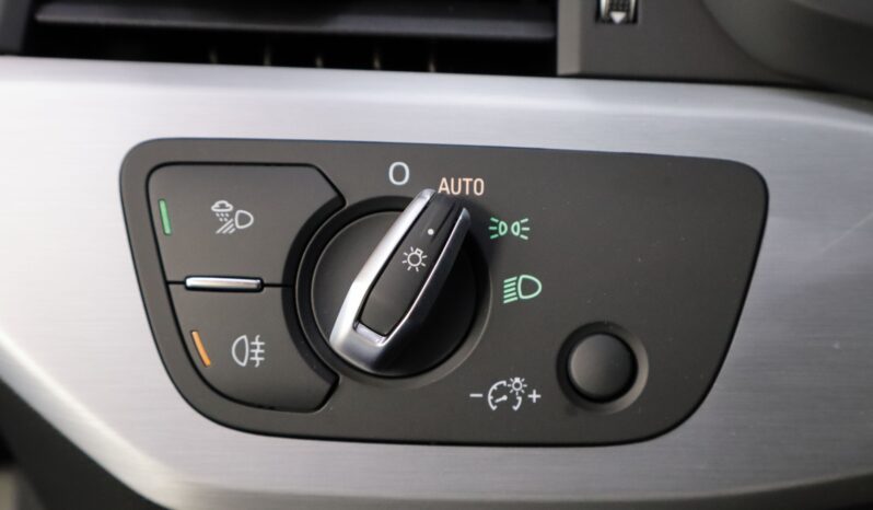 AUDI A5 Black Line 40TFSI Coupe lleno