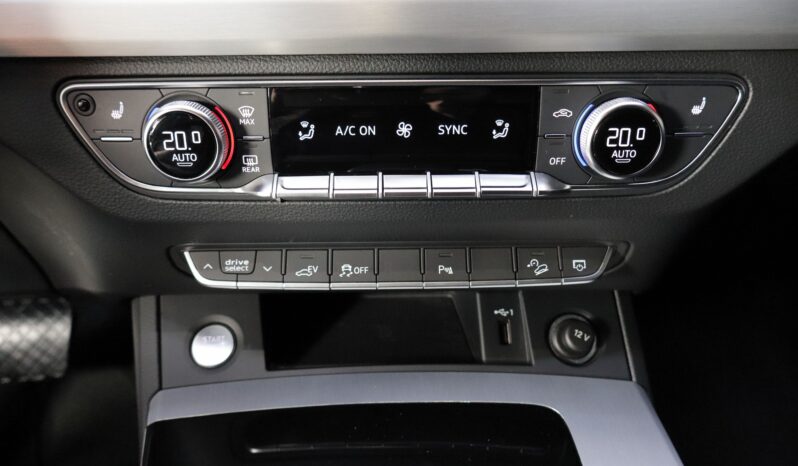 AUDI Q5 50 TFSIe S Line lleno