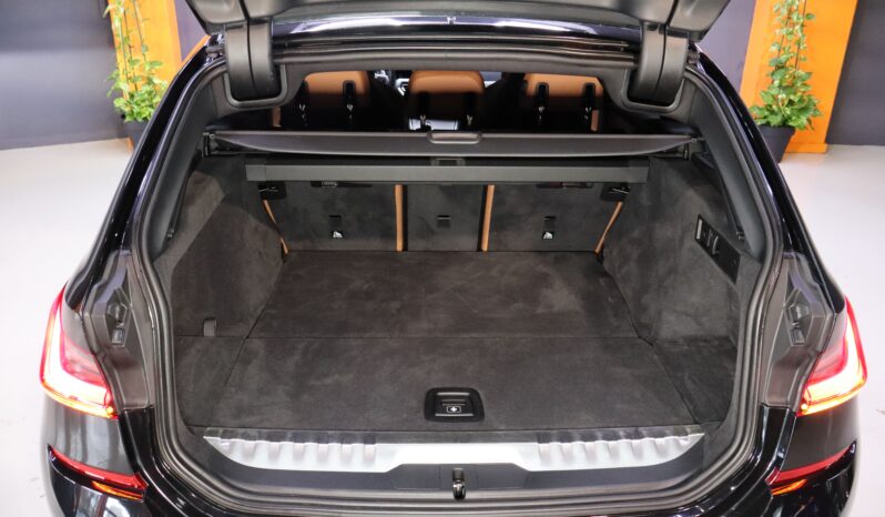 BMW 320e M Touring lleno