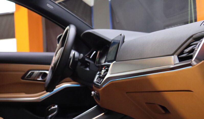 BMW 320e M Touring lleno