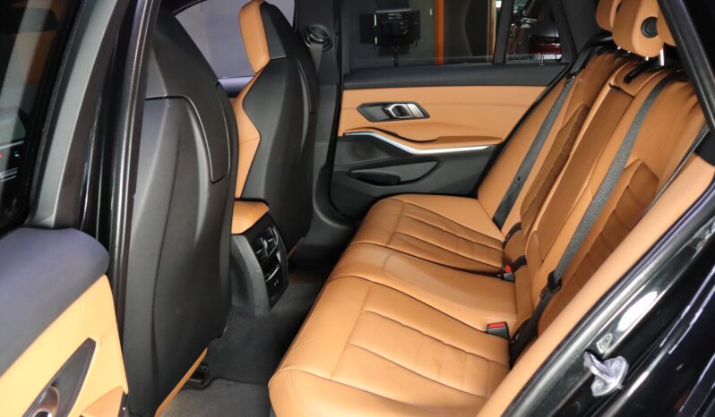 BMW 320e M Touring lleno