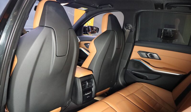 BMW 320e M Touring lleno