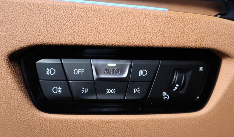 BMW 320e M Touring lleno