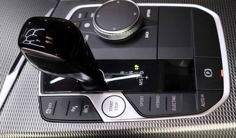 BMW 320e M Touring lleno