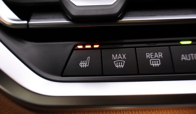 BMW 320e M Touring lleno