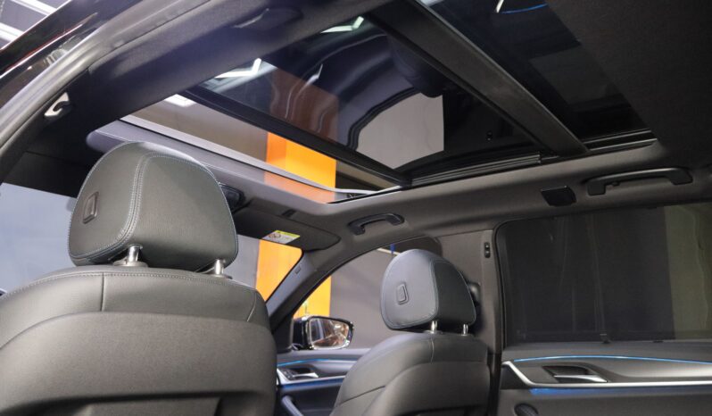 BMW Serie 5 530e xDrive Touring M lleno