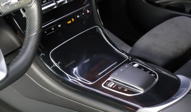 MERCEDES-BENZ GLC 300e lleno