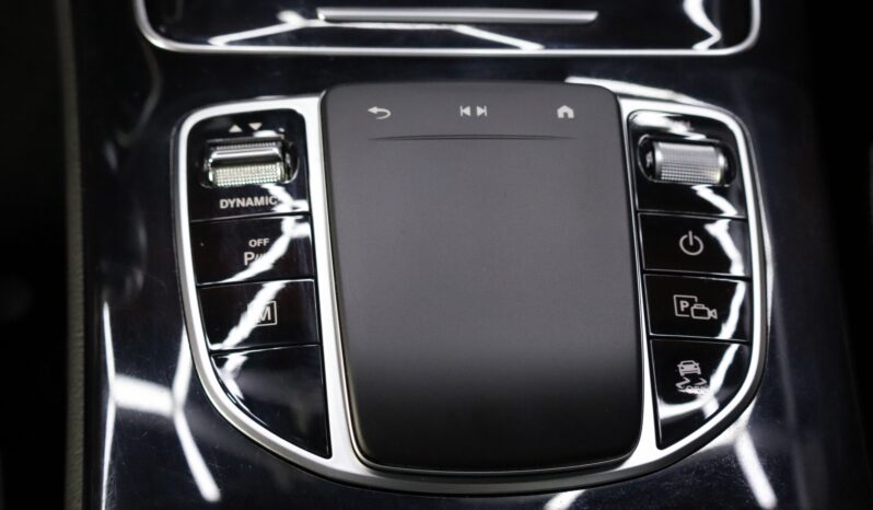 MERCEDES-BENZ GLC 300e lleno