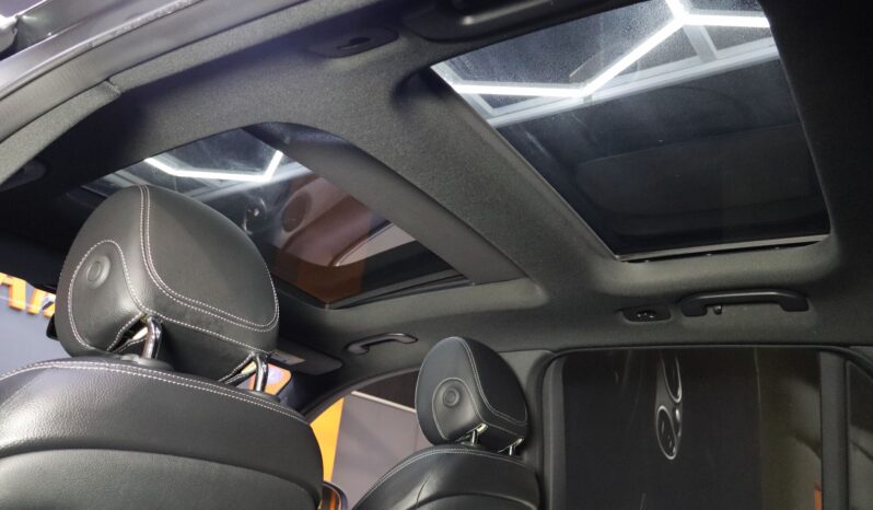 MERCEDES-BENZ GLC 300e lleno