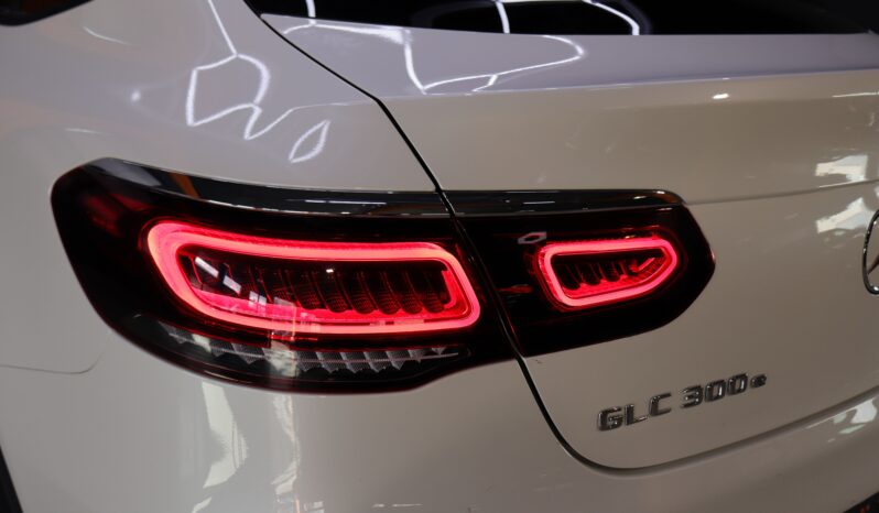 MERCEDES-BENZ GLC Coupé 300e 4MATIC AMG lleno