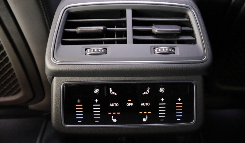 AUDI A6 Avant 55TFSIe quattro Competition lleno