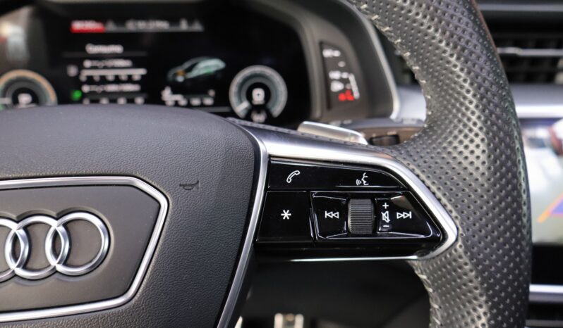 AUDI A6 Avant 55TFSIe quattro Competition lleno