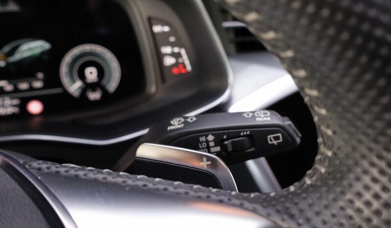 AUDI A6 Avant 55TFSIe quattro Competition lleno