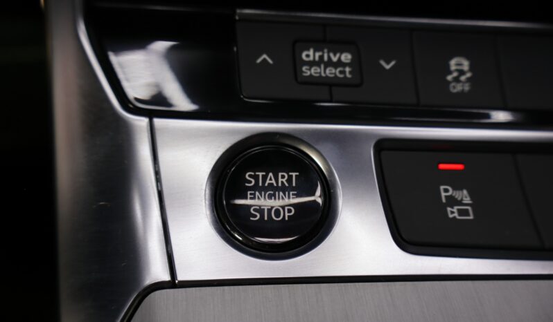 AUDI A6 Avant 55TFSIe quattro Competition lleno